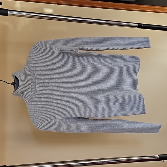Gap Turtleneck - Picture 1 of 4